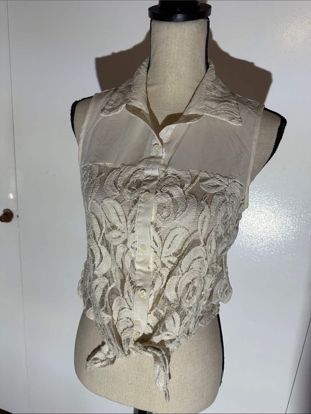 Love Culture Ivory Lace Tie-Front Sleeveless Camisole